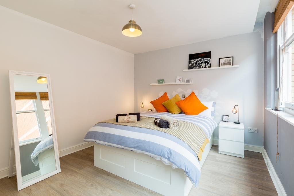 Modern Loft Grand Central Бирмингем Экстерьер фото